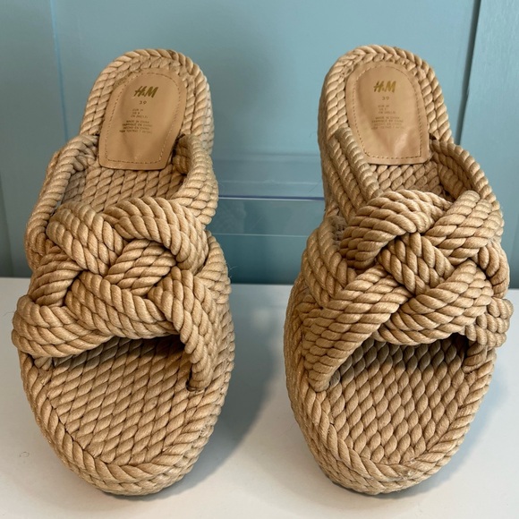 H&M Women's Tan Rope Knotted Platform Sandals. Size 39/8. - Picture 6 of 16